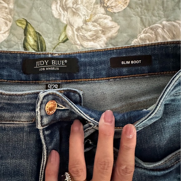 Judy Blue Slim Boot Cut - Picture 3 of 3